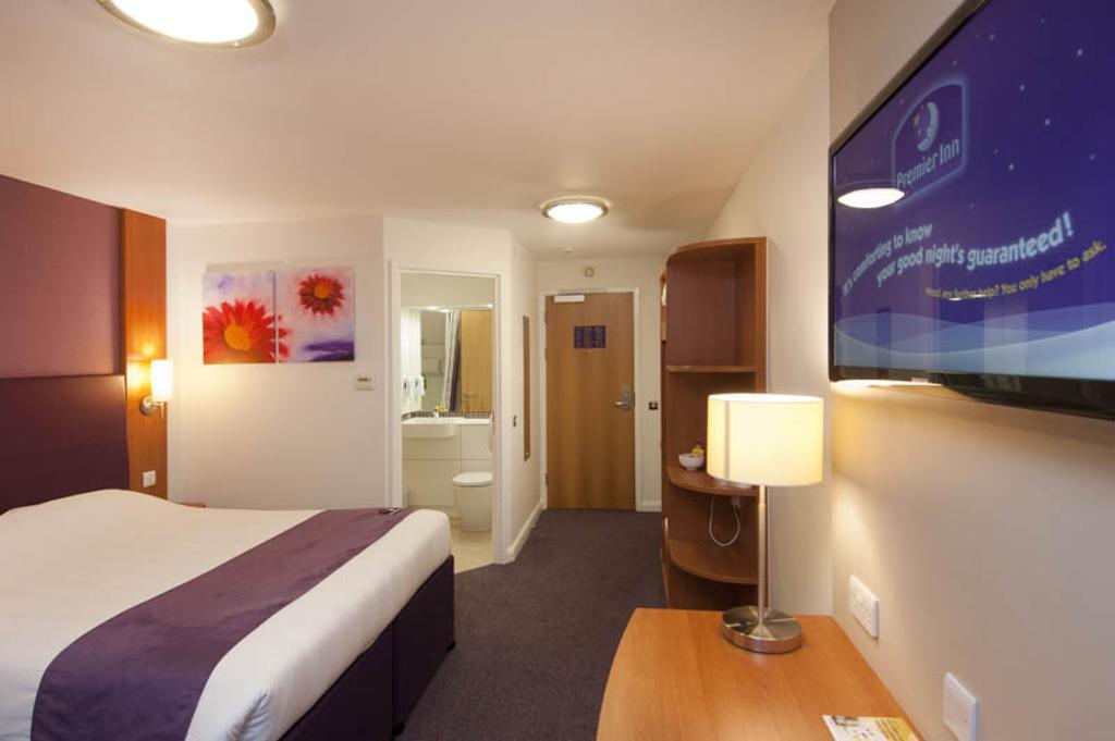 Premier Inn London Gatwick Airport - Manor Royal Crawley  Luaran gambar