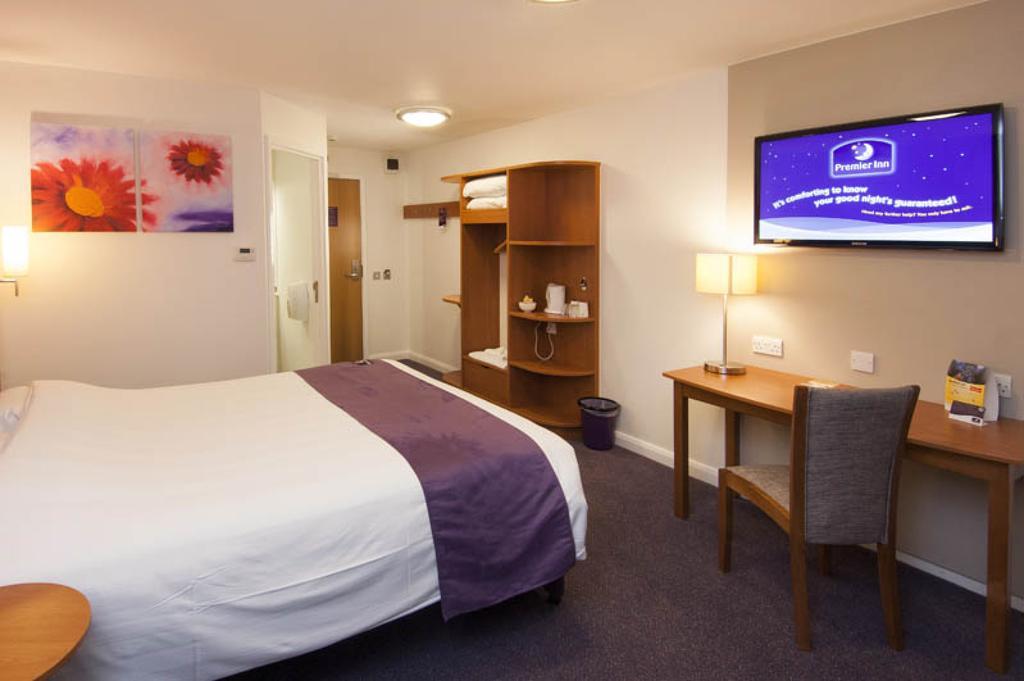 Premier Inn London Gatwick Airport - Manor Royal Crawley  Luaran gambar